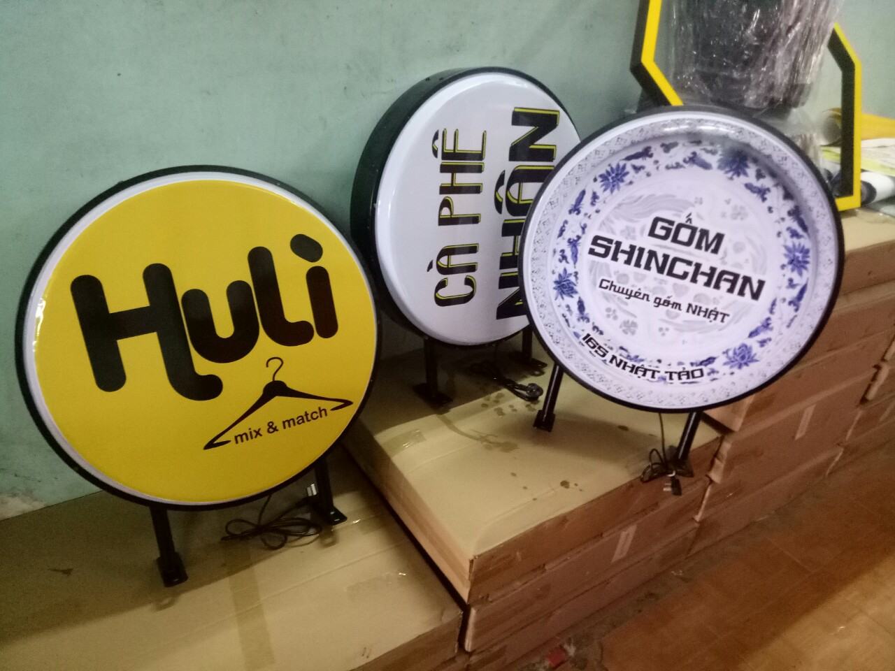 biển vẫy hộp đèn