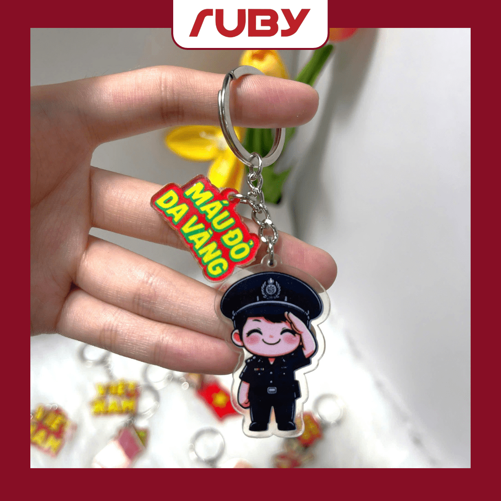 Móc khóa chibi chiến sĩ công an Việt Nam viền trong – kèm biểu tượng Màu đỏ da vàng, thiết kế dễ thương, sản phẩm Ruby.